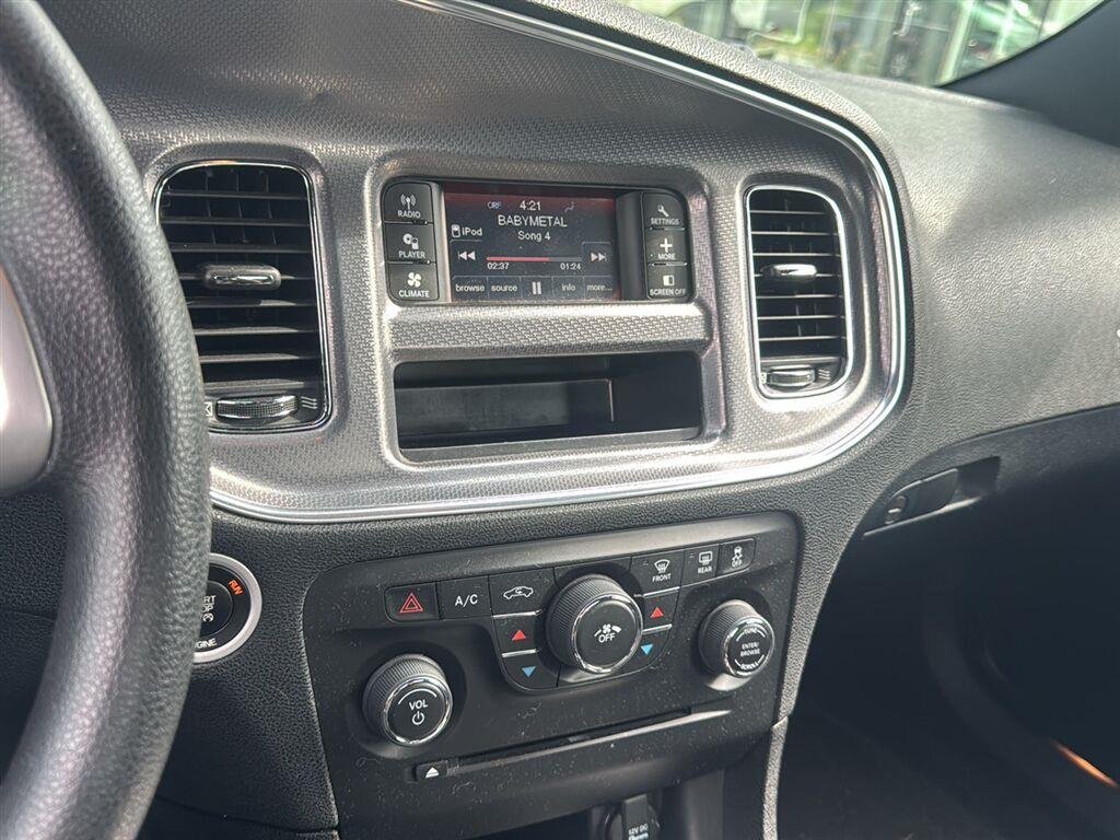 Used 2014 Jazz Blue Pearlcoat Dodge SE image 3