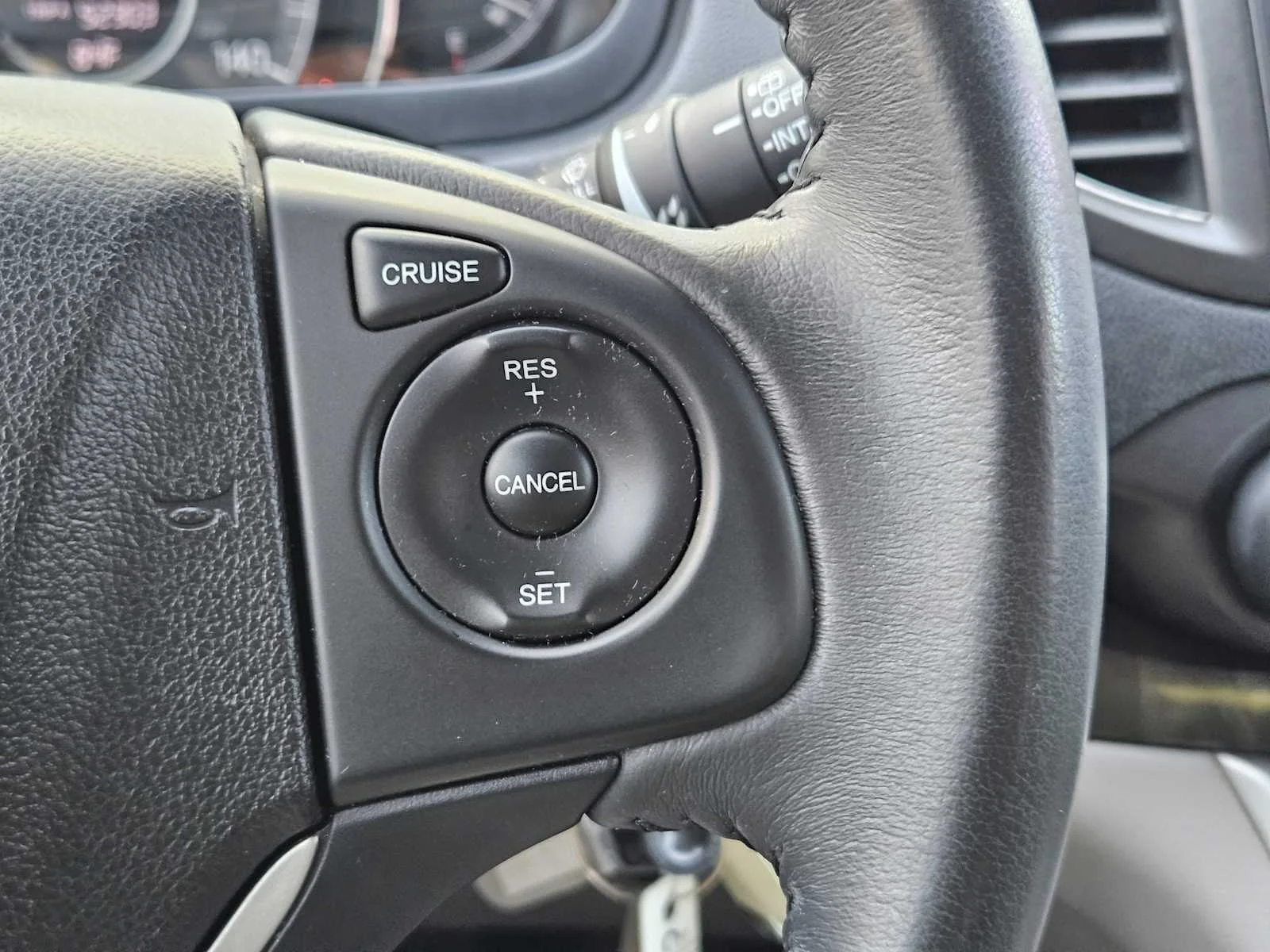 Used 2012 Alabaster Silver Metallic Honda EX-L image 25