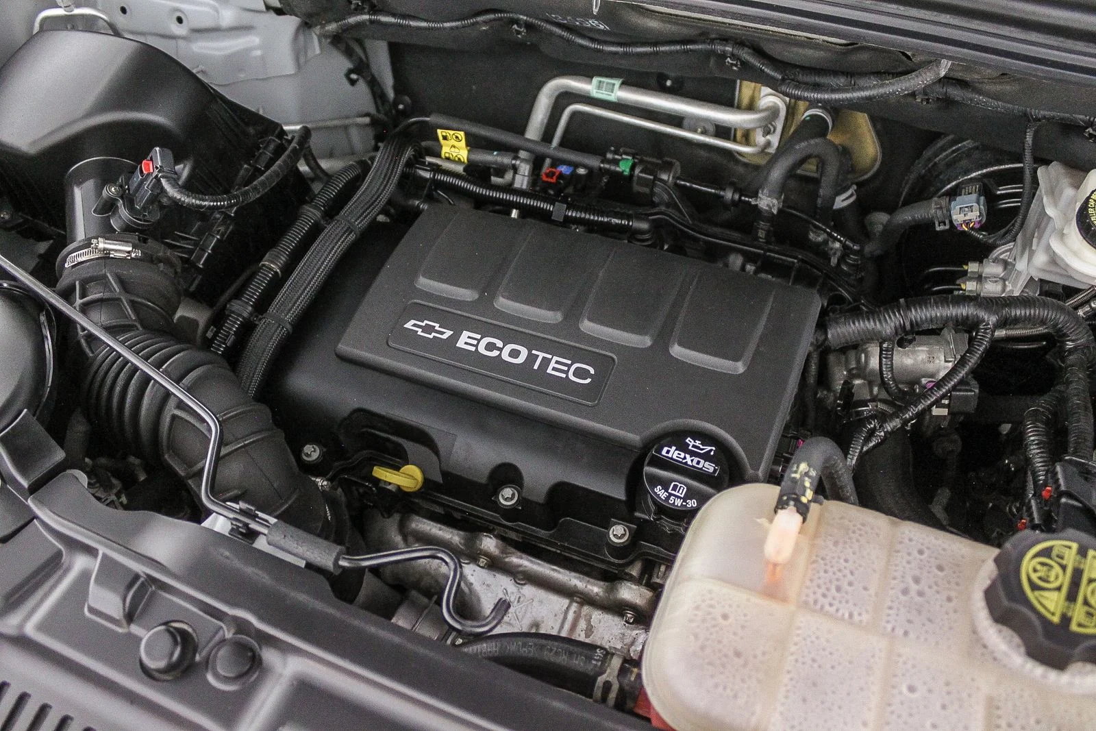 Used 2018 Silver Chevrolet LS image 26
