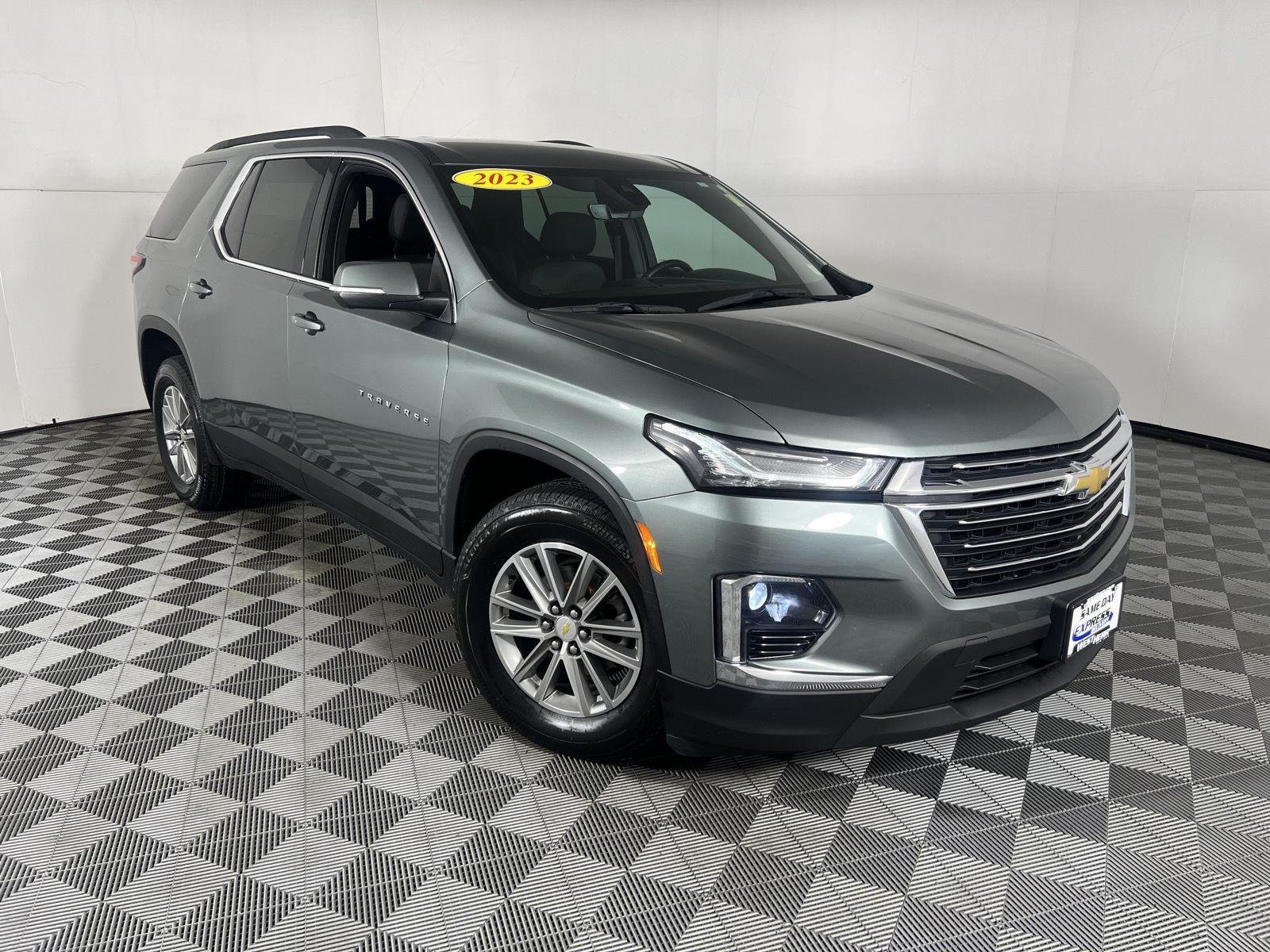 Used 2023 Silver Sage Chevrolet LT image 23
