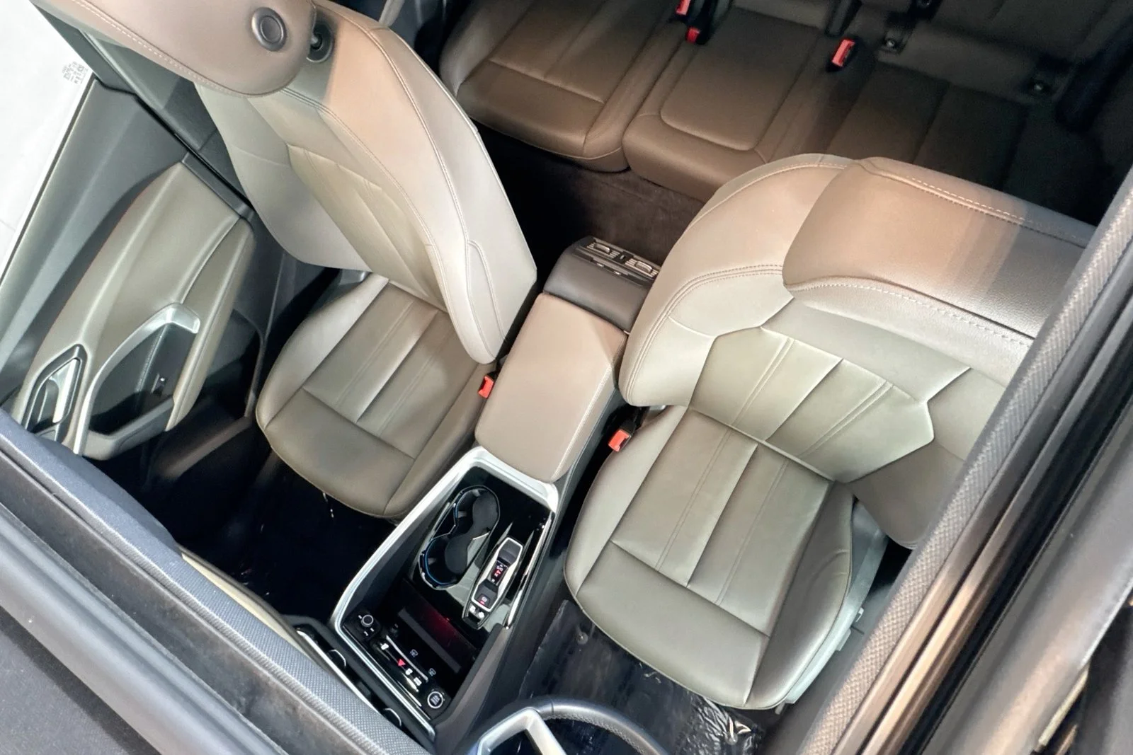 Used 2025 White Audi Premium image 19