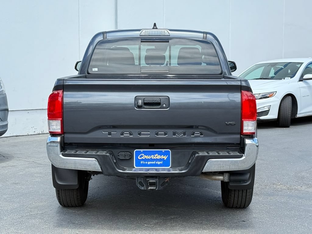 Used 2022 Gray Toyota SR5 image 8