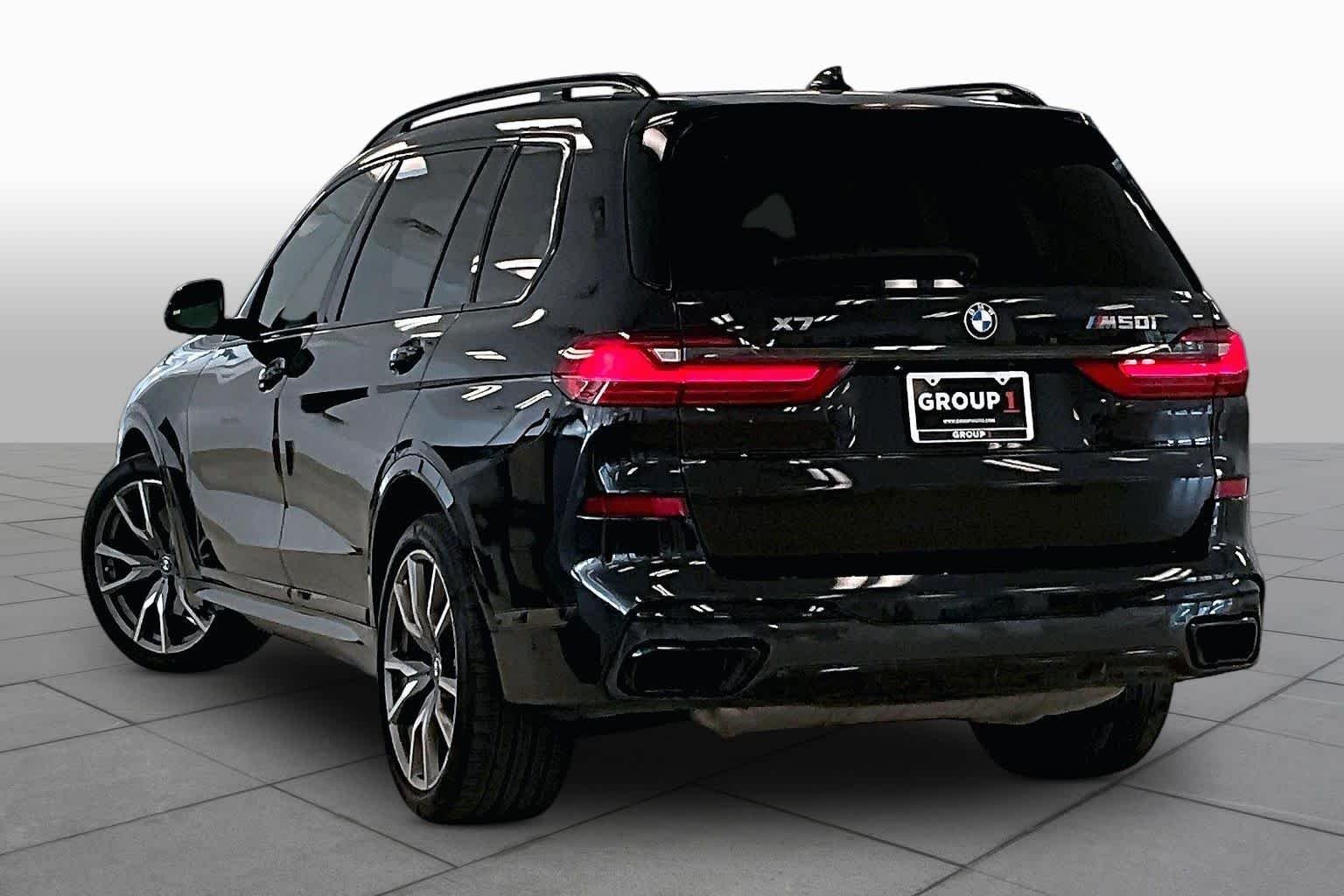 Used 2022 Black Sapphire Metallic BMW M50i image 11