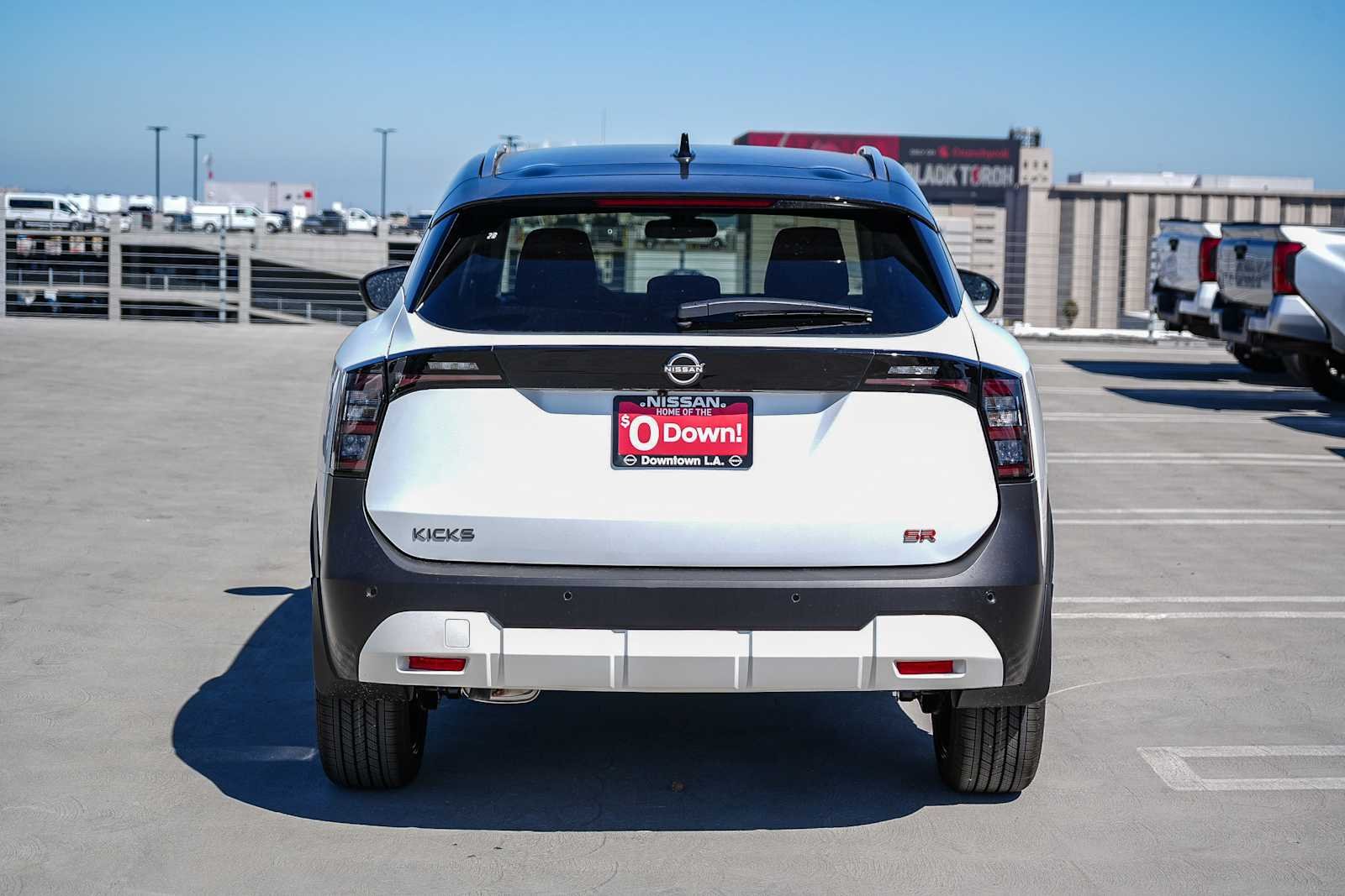 New 2026 Aspen White TriCoat / Super Black Two-tone Nissan SR image 7