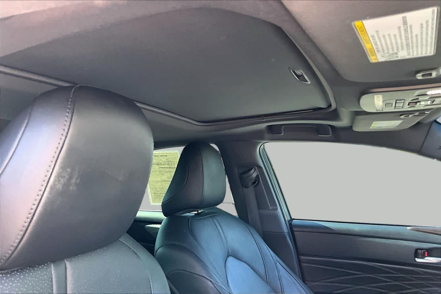 Used 2021 Wind Chill Pearl Toyota Hybrid Limited image 14