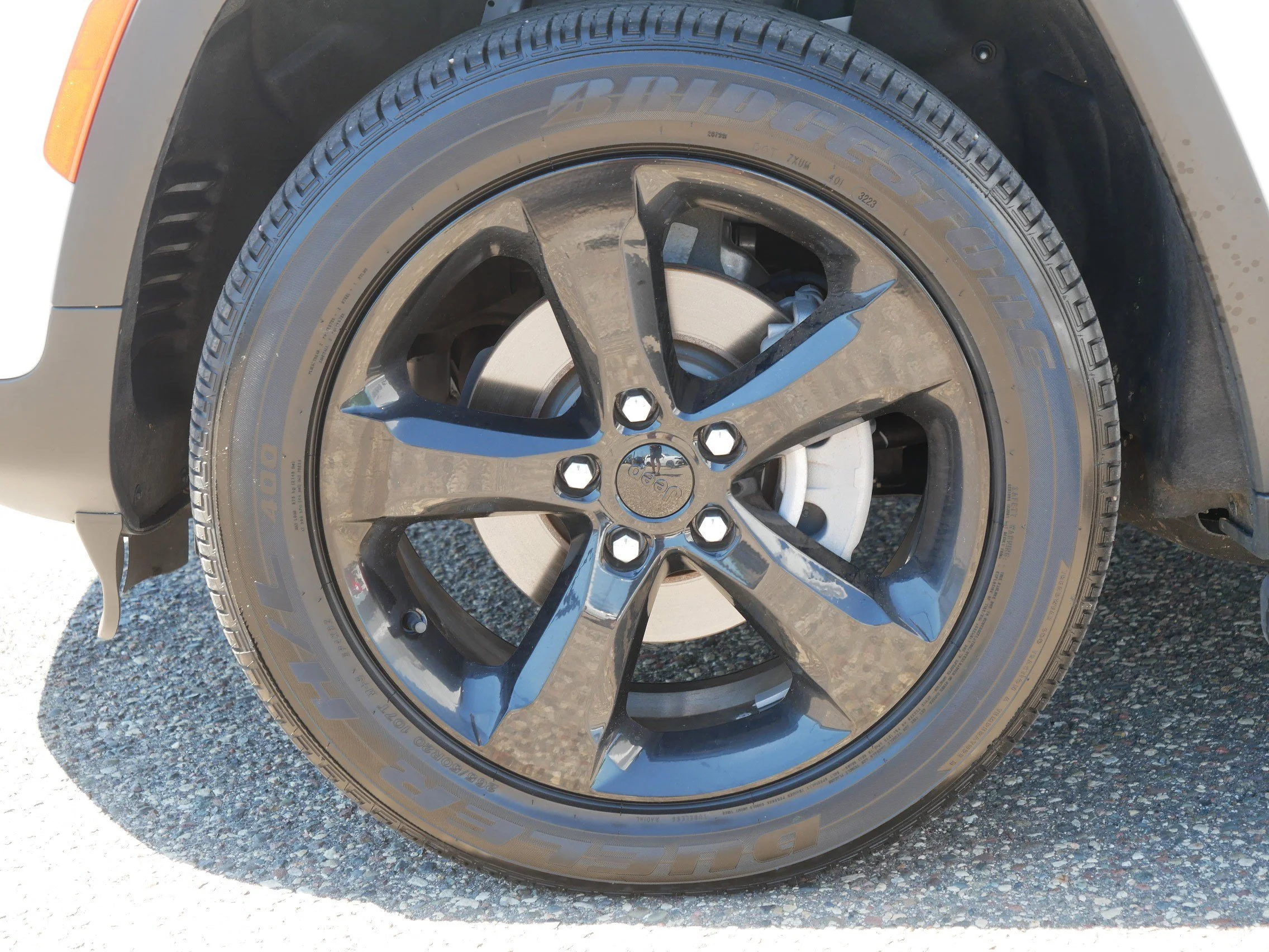 Used 2023 Bright White Clearcoat Jeep Altitude image 15