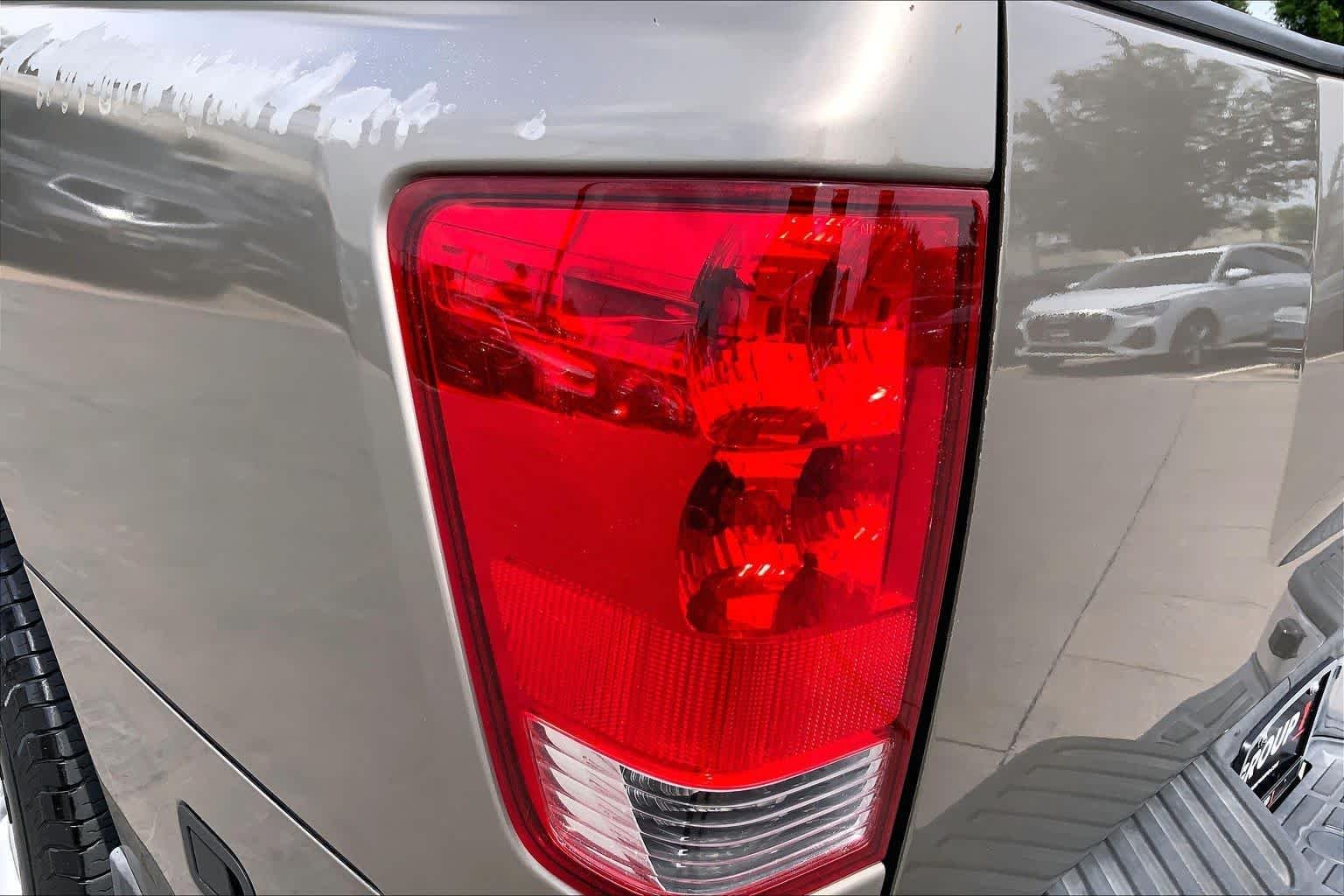 Used 2008 Desert Stone Metallic Nissan LE image 27
