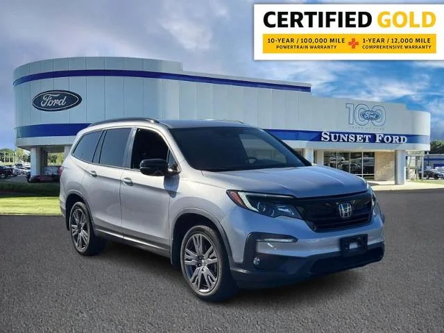 Used 2022 Lunar Silver Metallic Honda  image 1