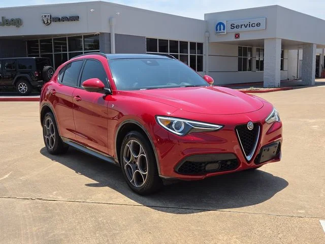 2022 Alfa Romeo Stelvio Ti AWD's photo