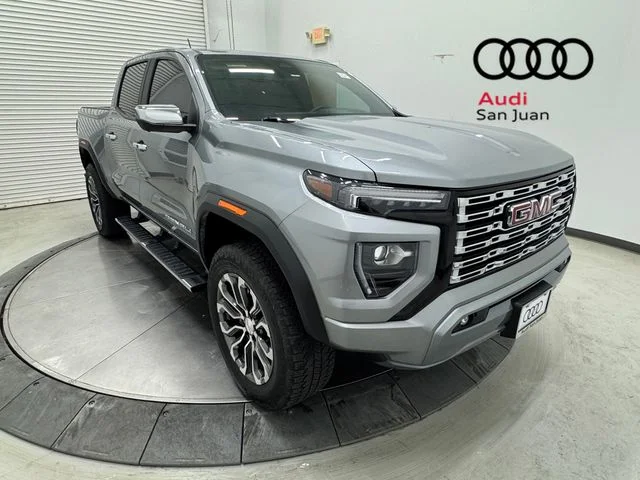 Used 2023 Silver GMC Denali image 38