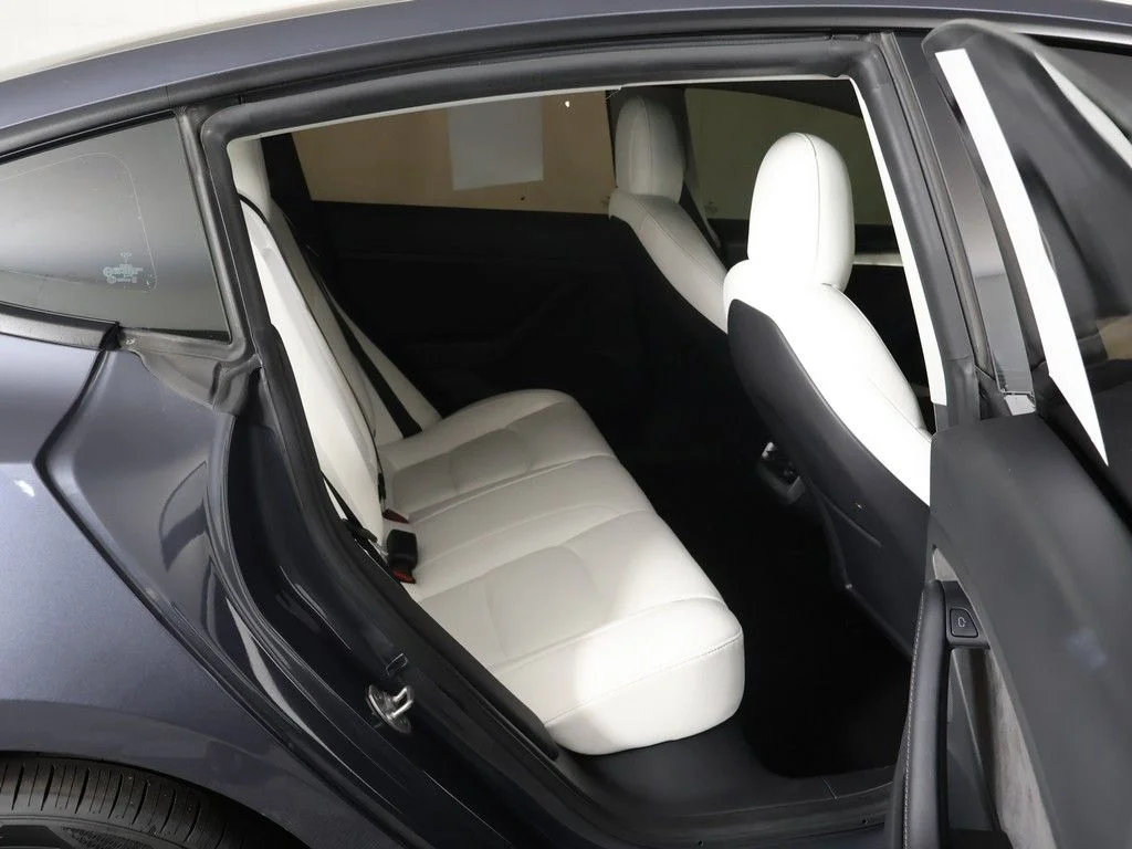 Used 2022 Silver Tesla Long Range image 34