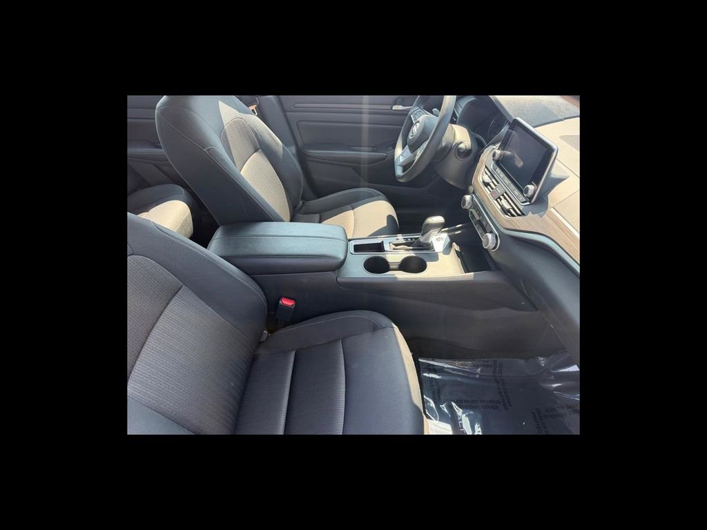 Used 2025 Gray Nissan 2.5 SV image 18