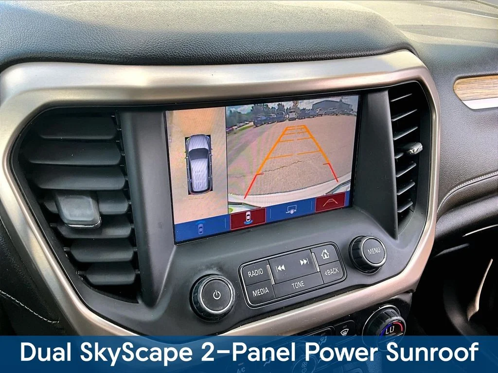 Used 2017 White GMC Denali image 18