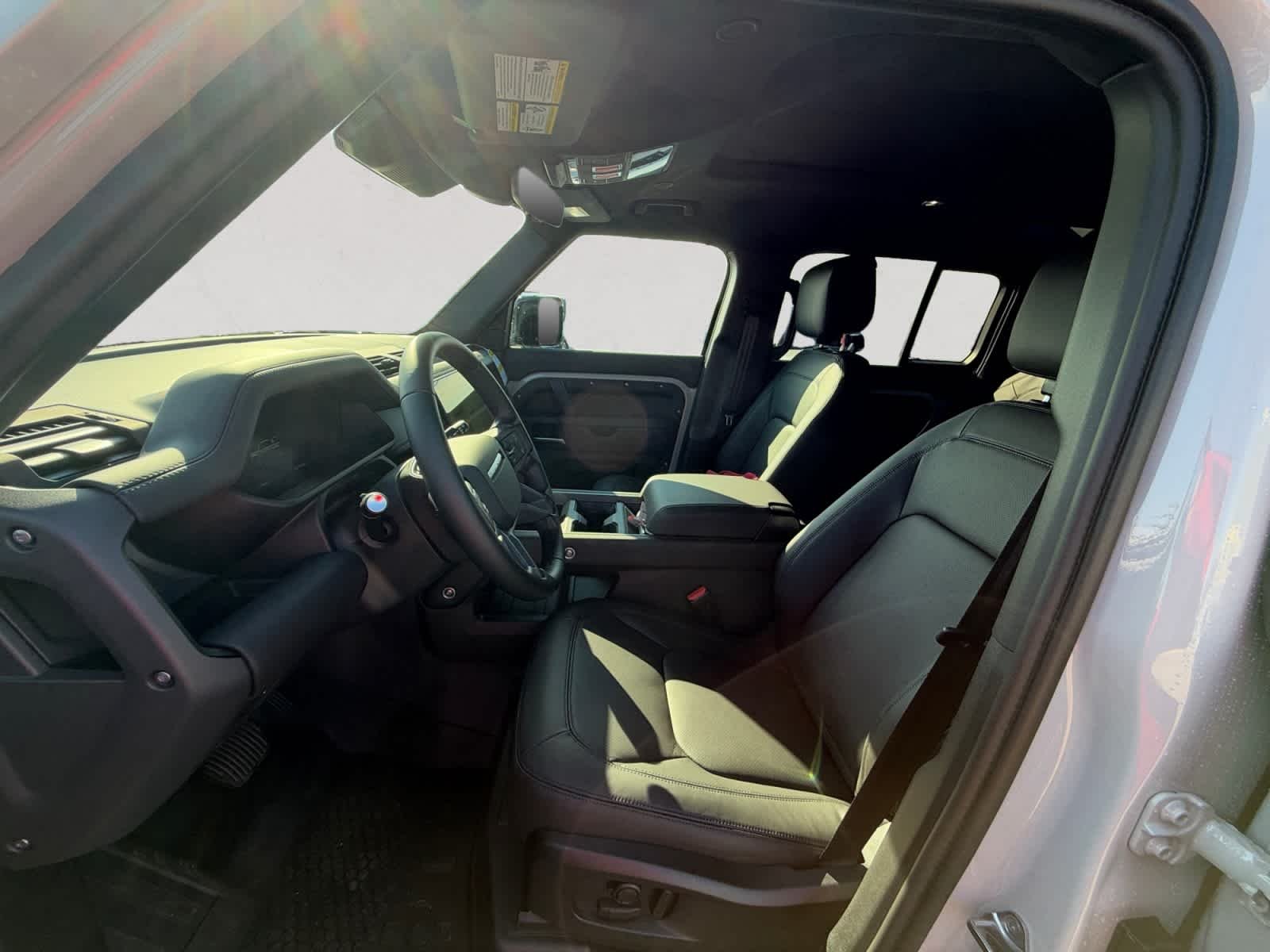 New 2026  Land Rover X-Dynamic SE image 9