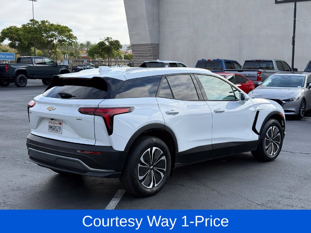 Used 2024 White Chevrolet LT image 9