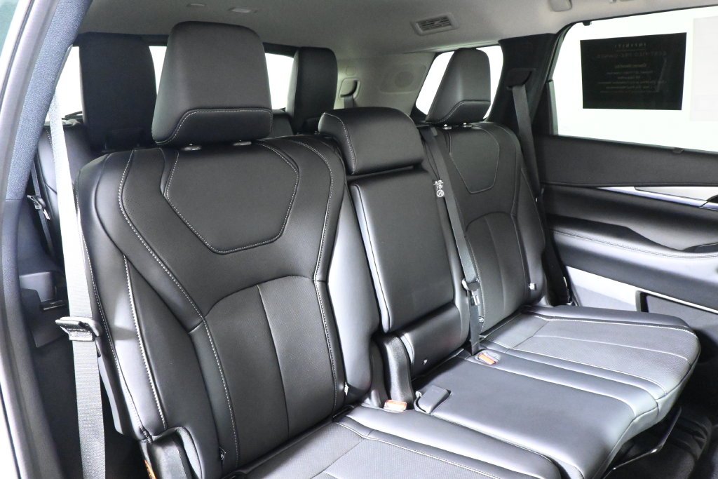 Certified Used 2026  INFINITI LUXE image 37