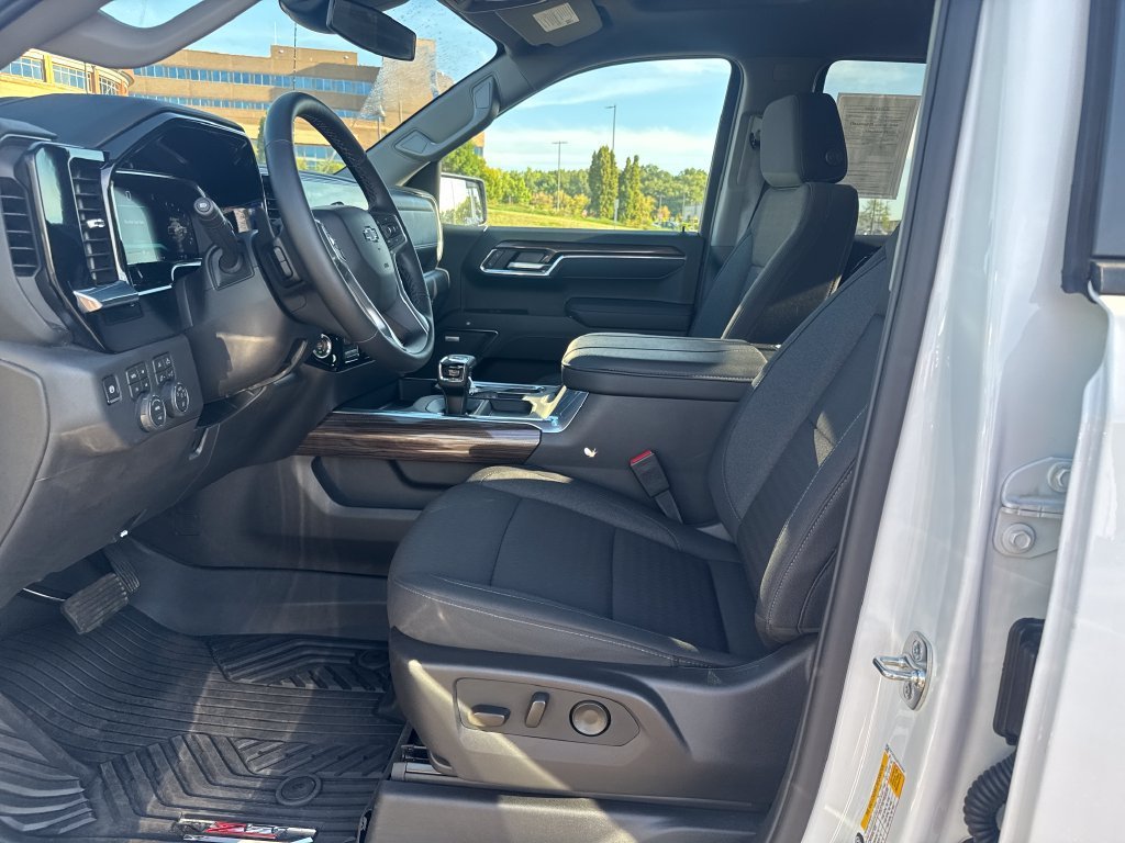 2026 Chevrolet Silverado 1500 LT Trail Boss - Photo 10