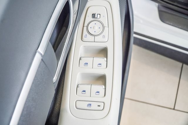 Certified Used 2025 White Hyundai SE image 34