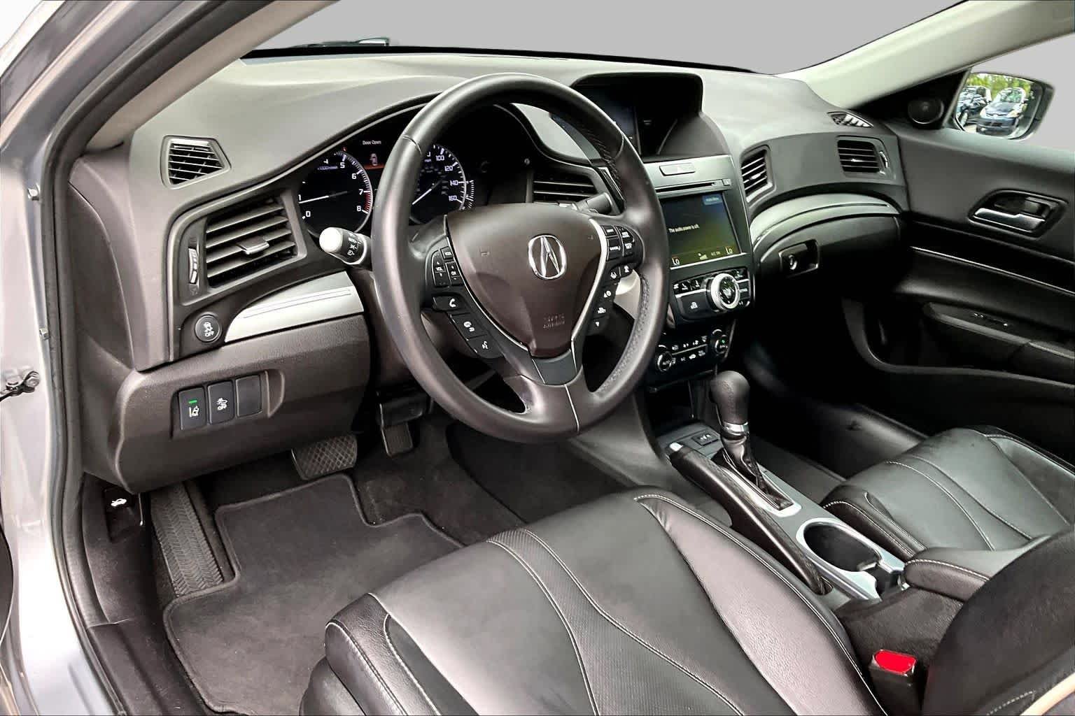 Used 2020 Lunar Silver Metallic Acura w/Premium Pkg image 18
