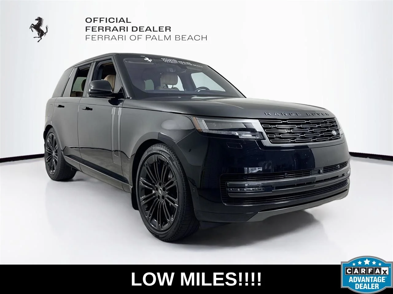 Used 2023 Santorini Black Metallic Land Rover SE image 1