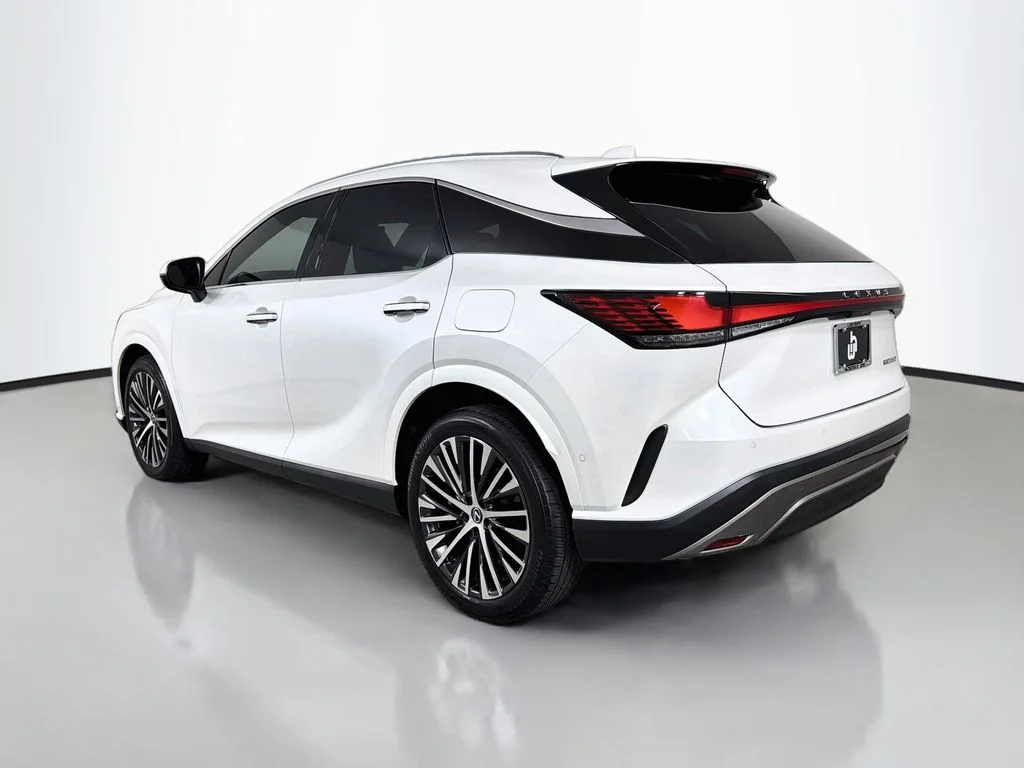 Used 2023 White Lexus 350 Premium Plus image 7