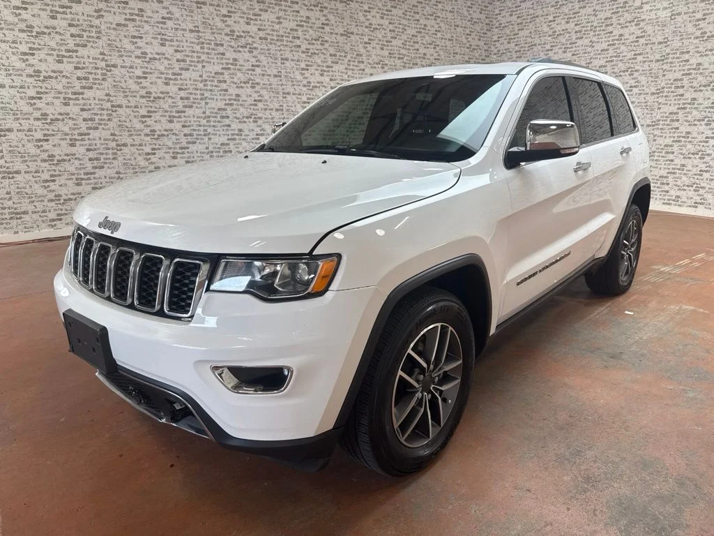 Used 2022 White Jeep Limited image 3