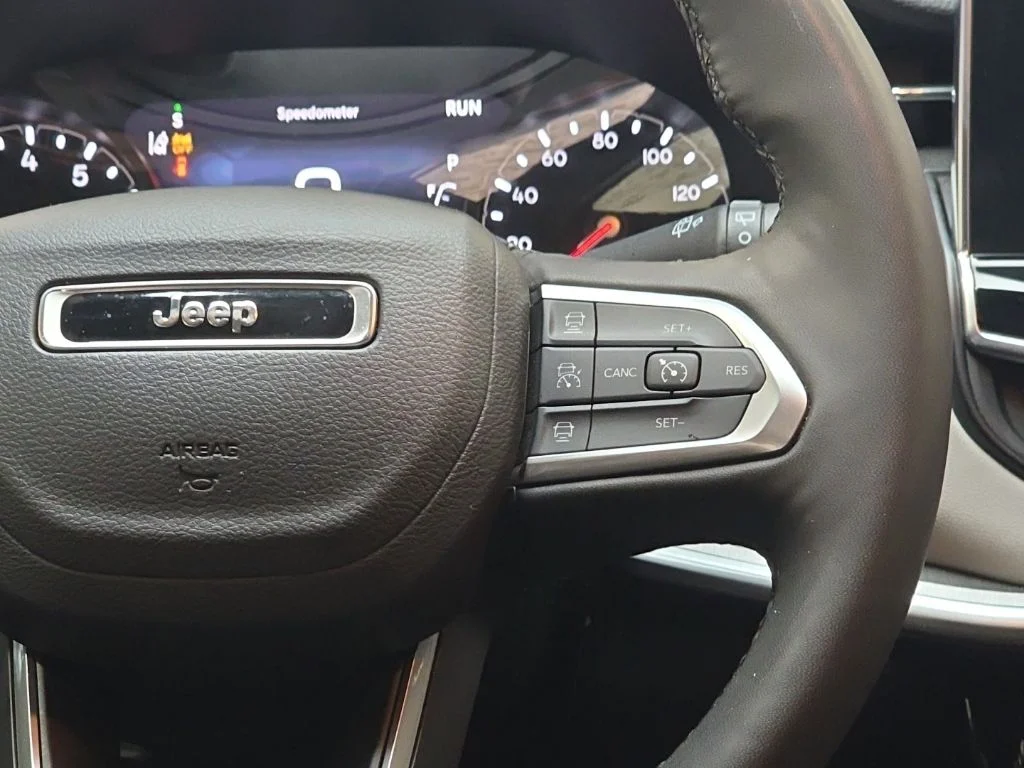 Used 2025 Silver Jeep Limited image 16