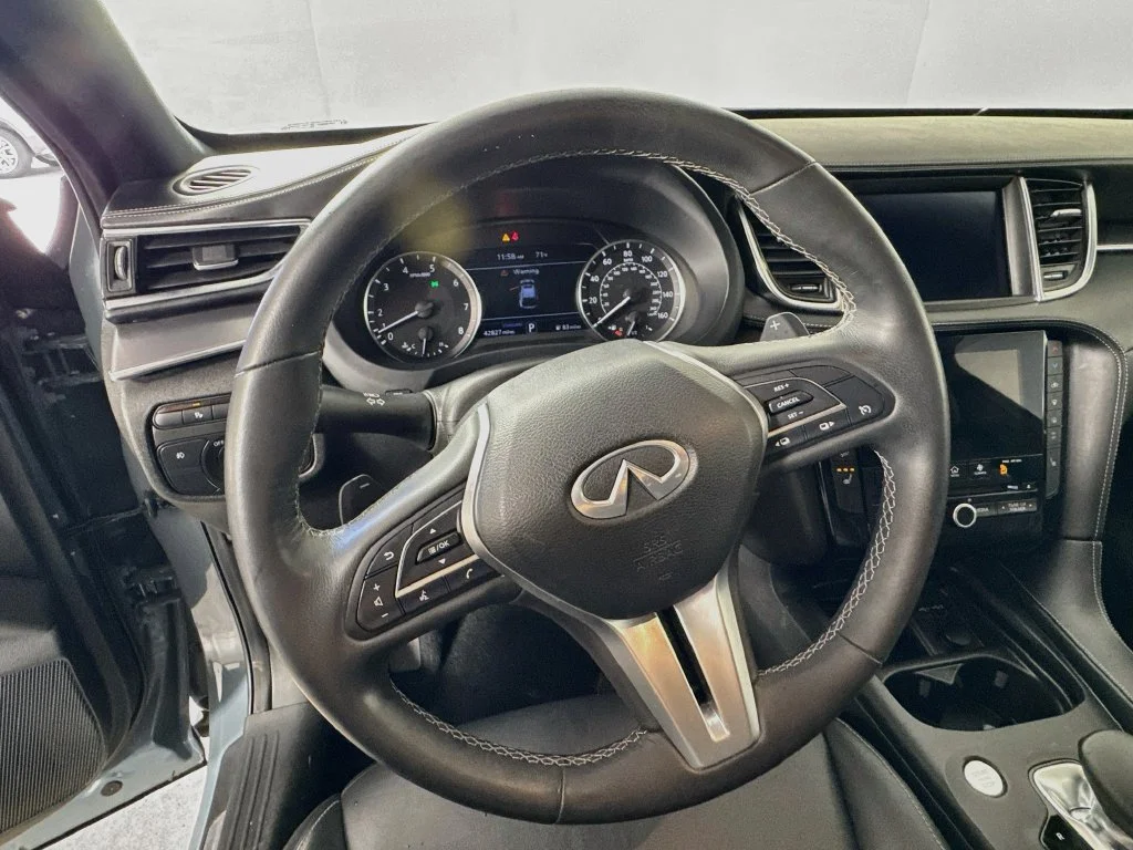 Certified Used 2022 Gray INFINITI LUXE image 13