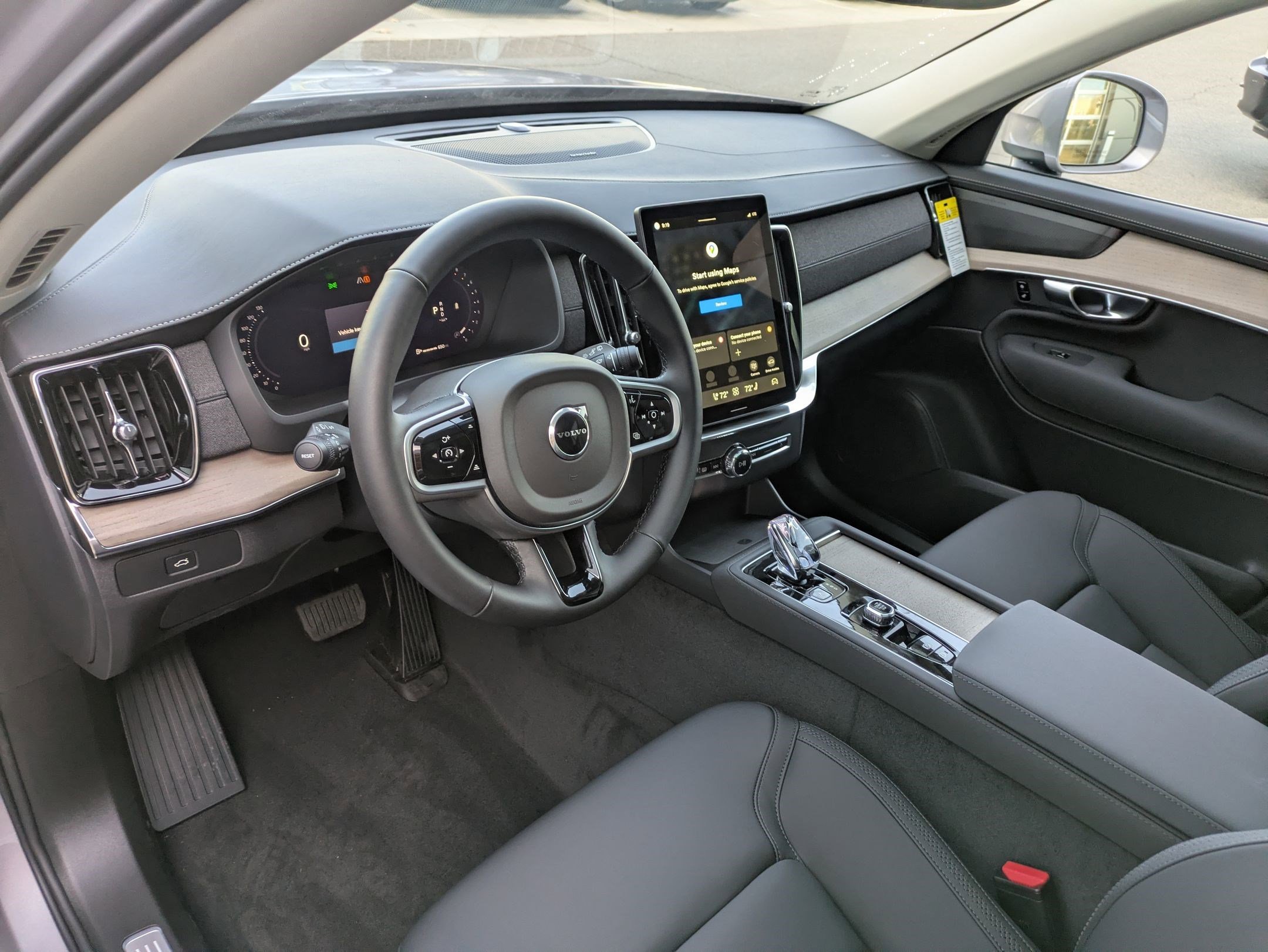 2026 Volvo XC90 Plus - Photo 12