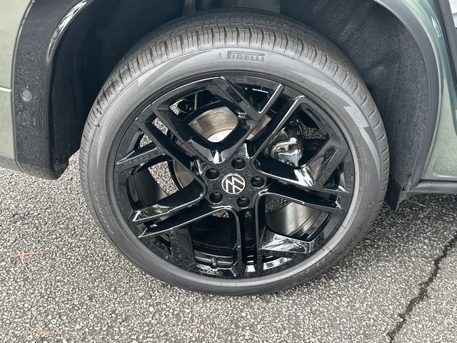 New 2026  Volkswagen 2.0T SE R-Line Black image 17