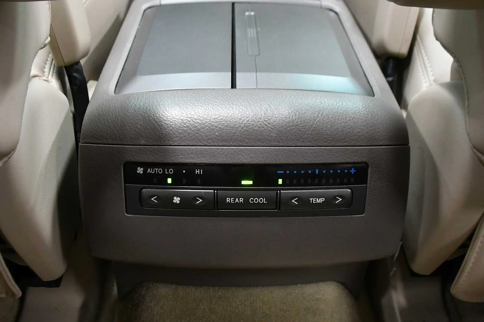 Used 2008 Blizzard Pearl Lexus  image 22