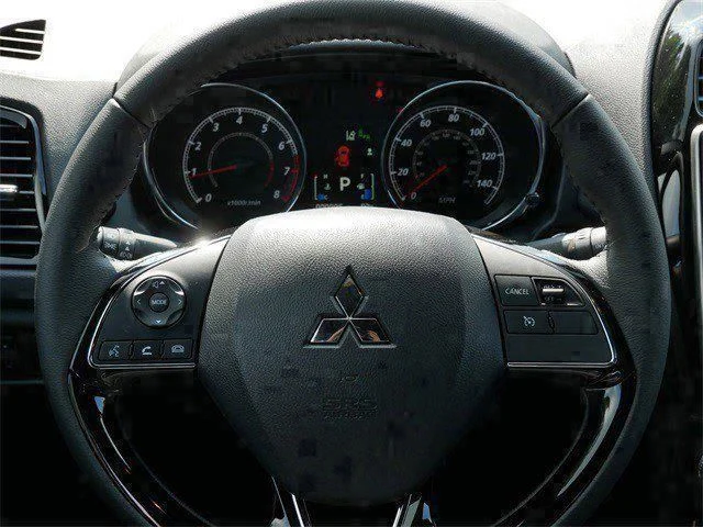 2025 Mitsubishi Outlander Sport SEL - Photo 8