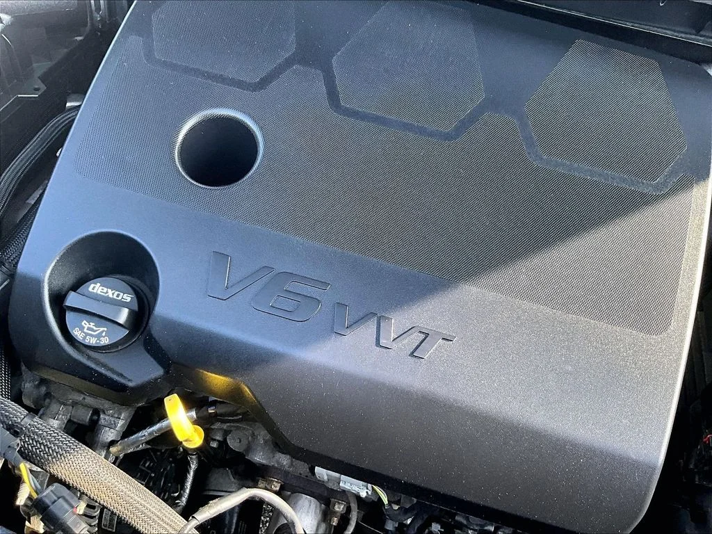 Used 2022 Green Chevrolet LT Leather image 36