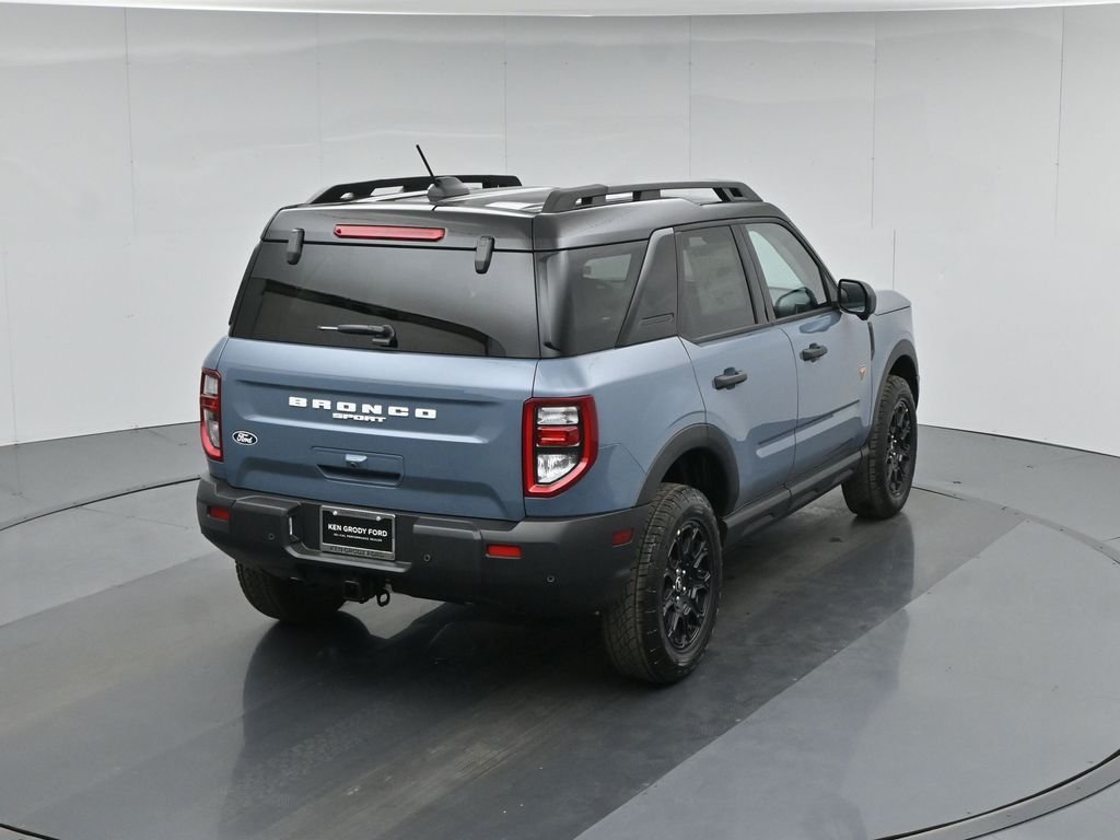 New 2026 Azure Gray Metallic Tri-Coat Ford Badlands image 37
