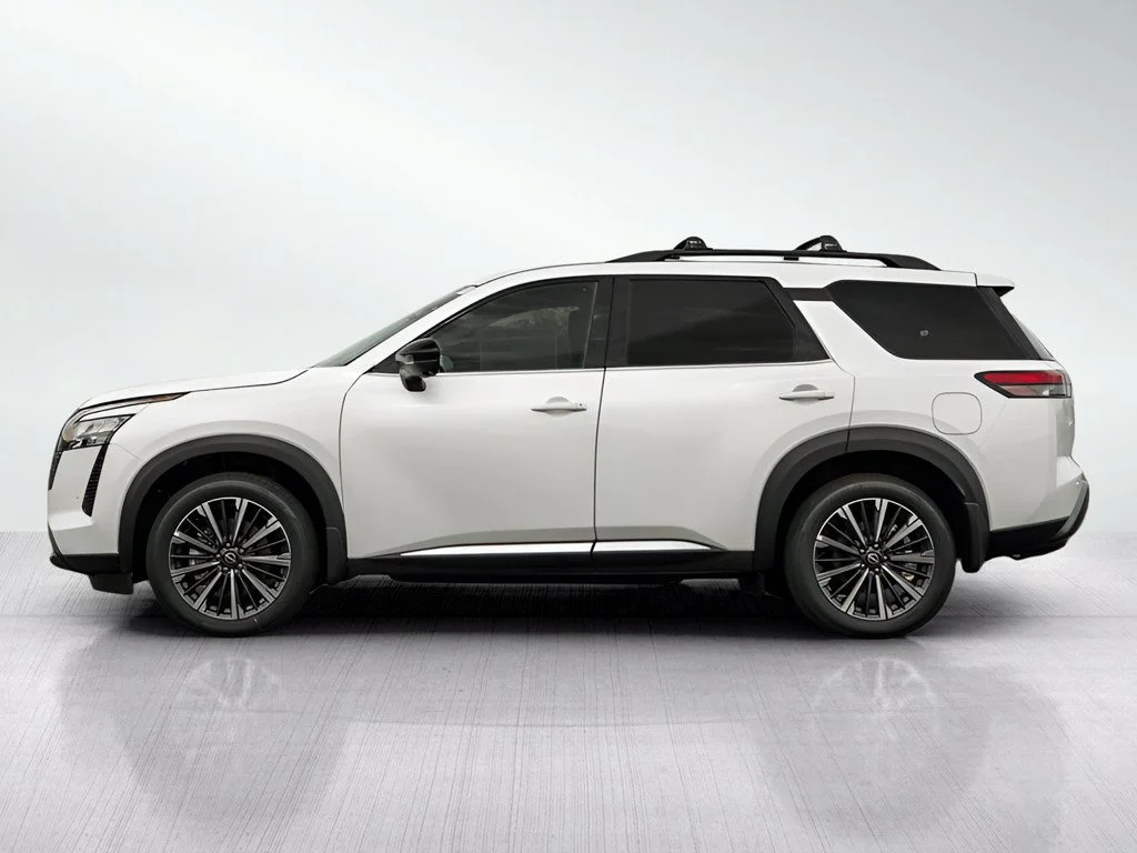 New 2026 Everest White Pearl Tricoat Nissan Platinum image 4