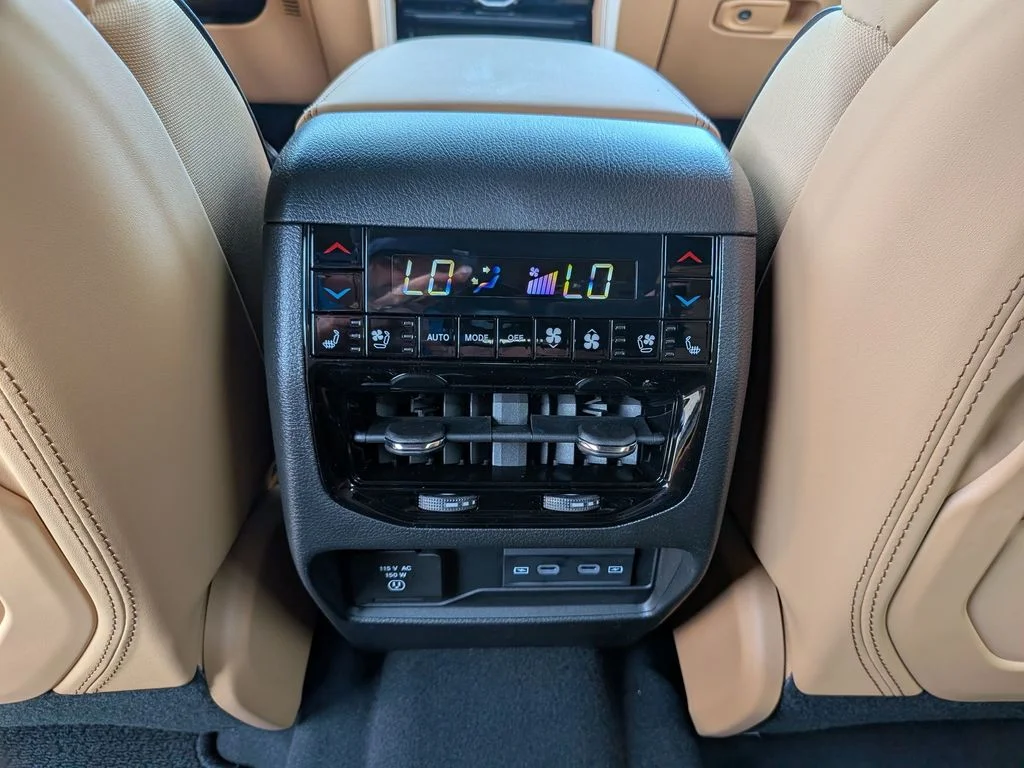 New 2026 Gray Jeep Summit image 38