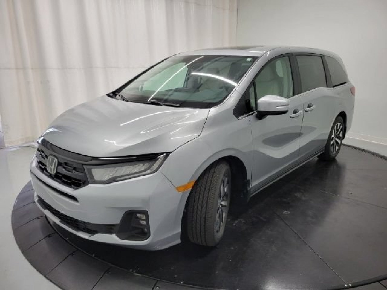 New 2026 Solar Silver Metallic Honda EX-L image 16