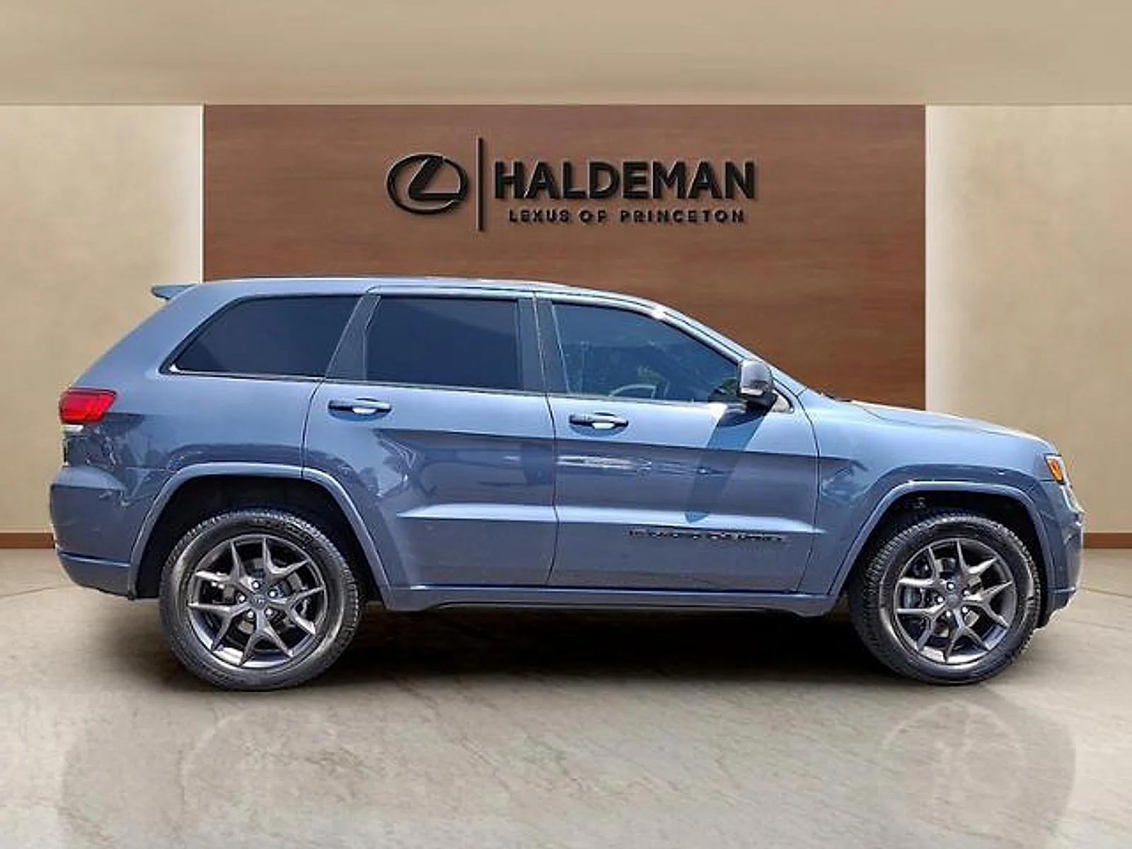 2021 Jeep Grand Cherokee 80th Edition - Photo 7