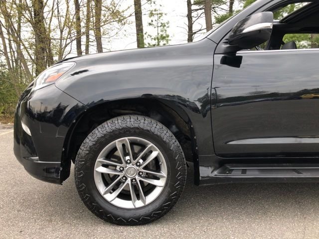 Used 2020 Black Lexus 460 image 36
