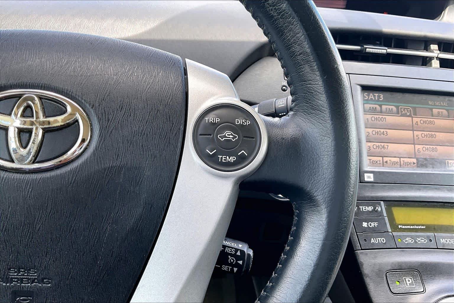 Used 2011 Winter Gray Metallic Toyota I image 24