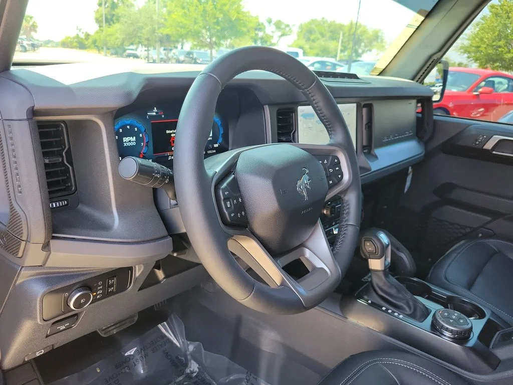 Used 2025 Desert Sand Ford Badlands image 16