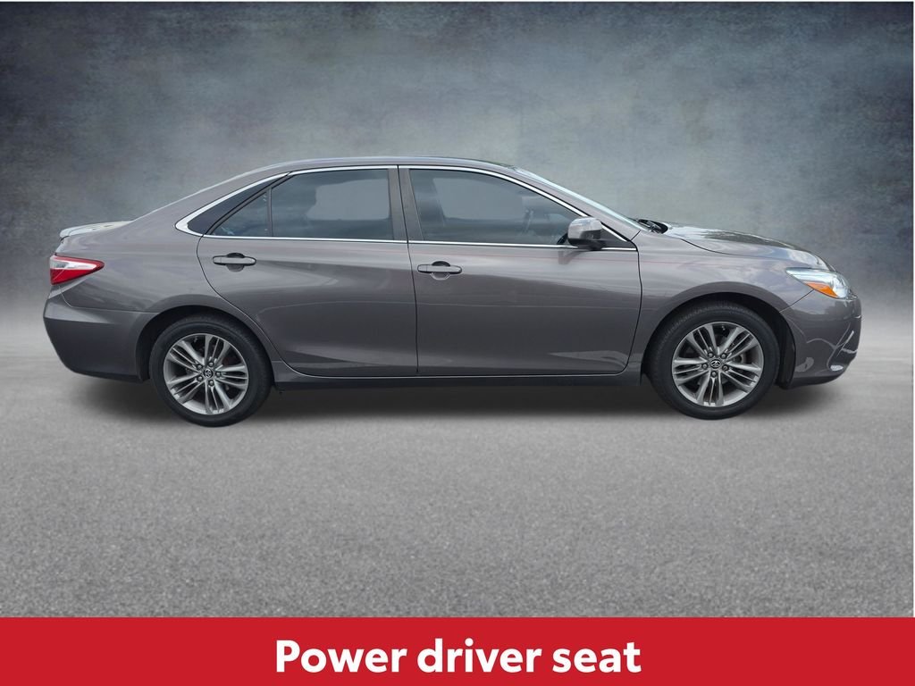 Used 2015 Gray Toyota SE image 3