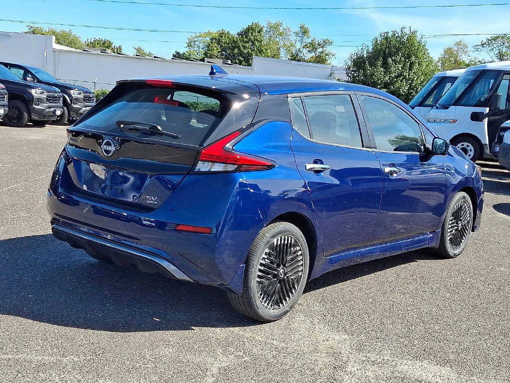 Used 2023 Blue Nissan SV Plus image 11