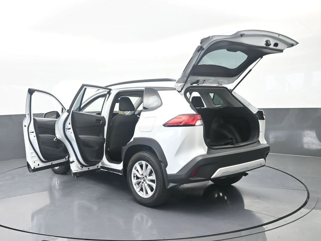 Used 2024 Pearl Toyota LE image 74