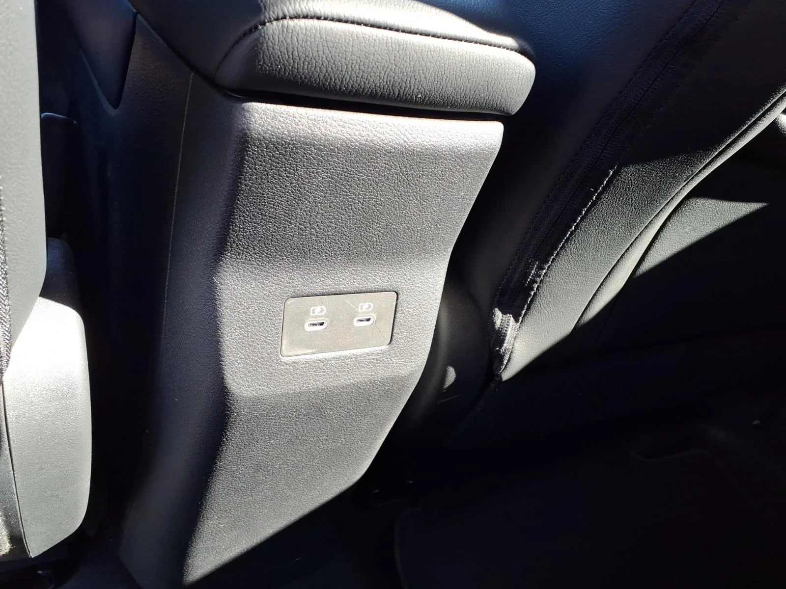 Used 2026 Canyon Bronze Metallic Nissan SR image 4