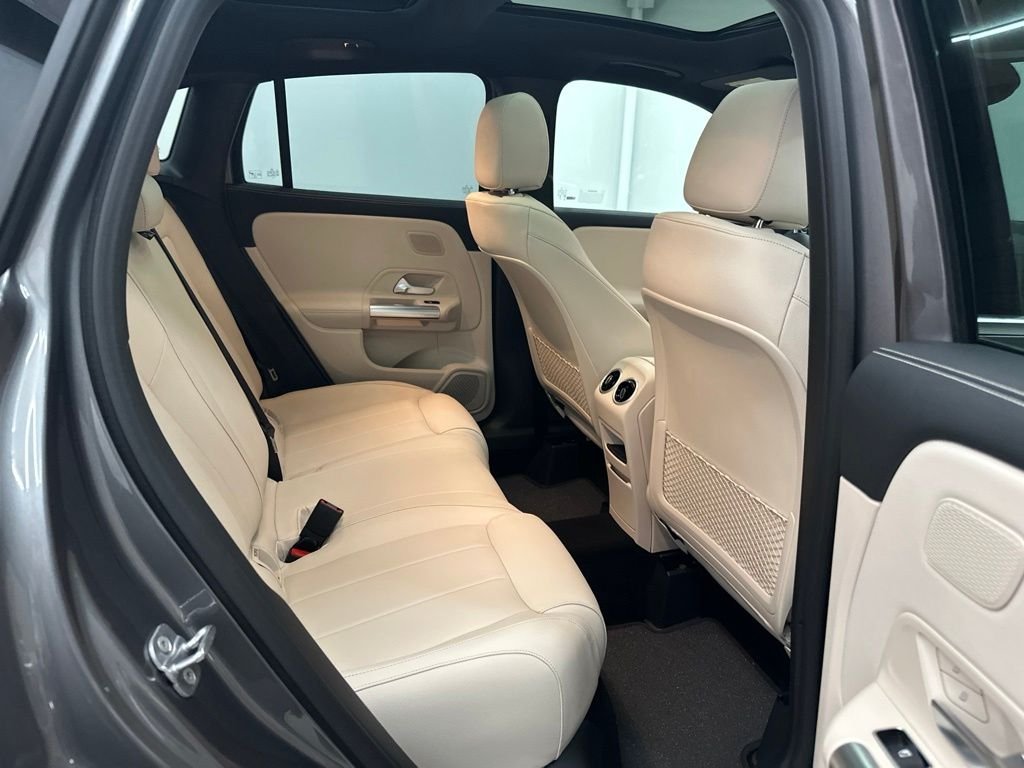 New 2026 Mountain Grey Metallic Mercedes-Benz GLA 250 image 25
