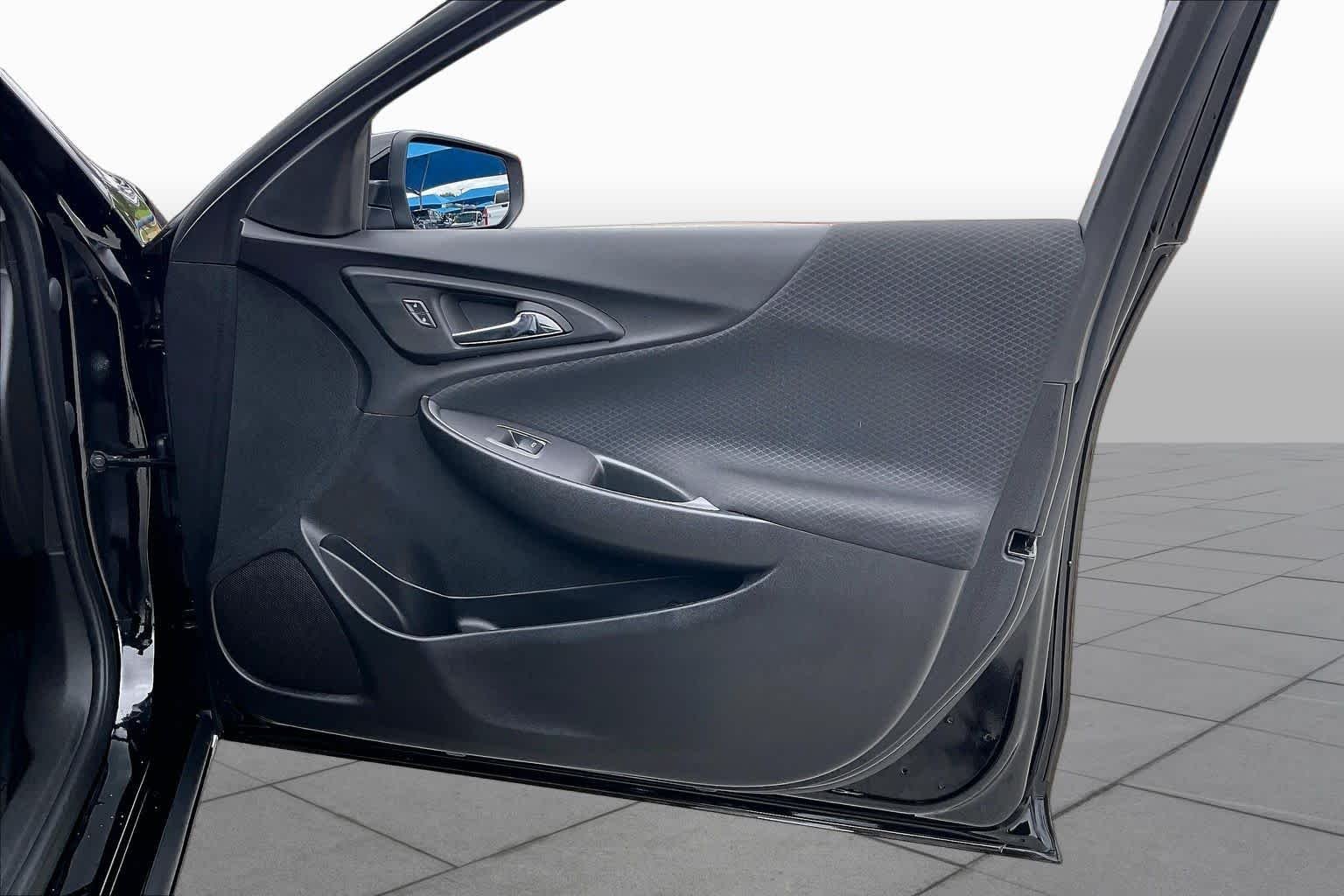 Used 2025 Mosaic Black Metallic Chevrolet RS image 22
