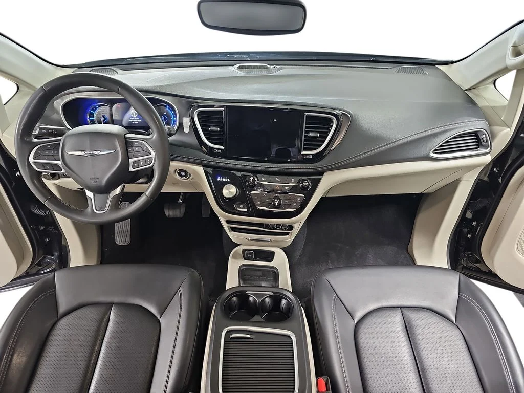 2023 Chrysler Pacifica Hybrid Touring L - Photo 11