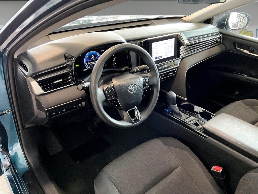 Used 2025 Ocean Toyota LE image 8