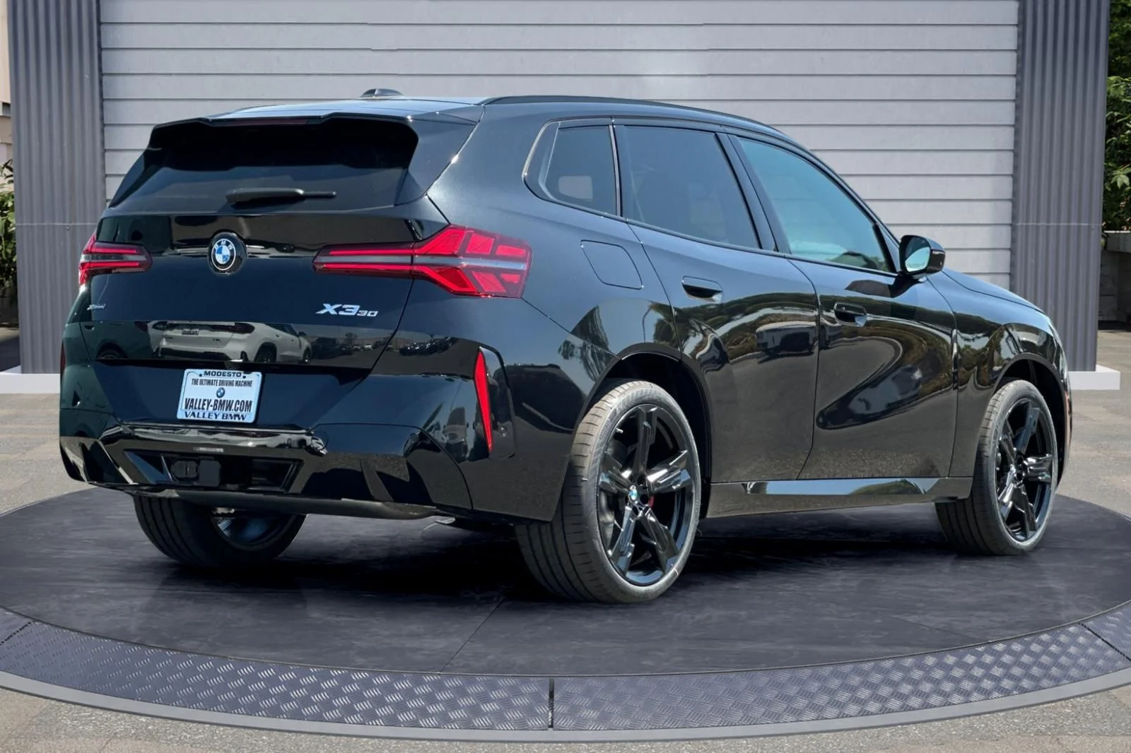 New 2026 Black Sapphire Metallic BMW 30 xDrive image 4